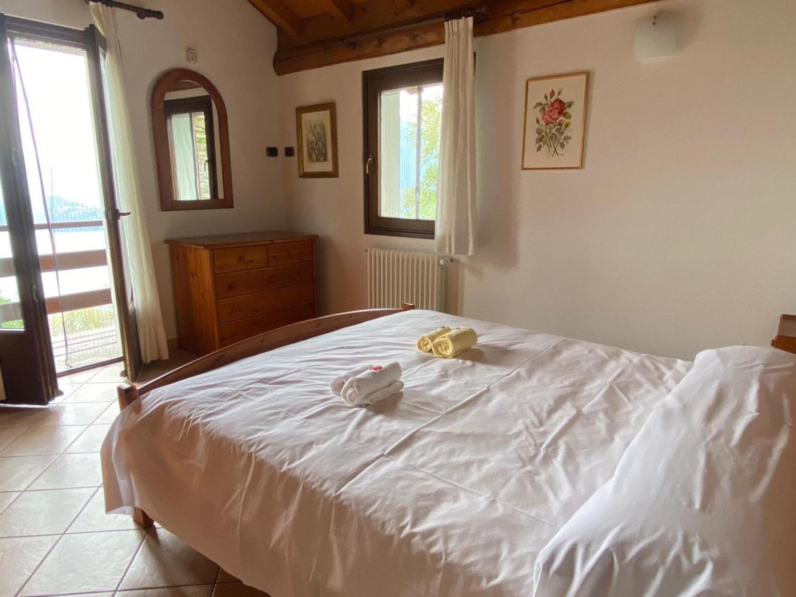 The Happy Rooster - Villa With Big Garden Pianello Del Lario Bagian luar foto