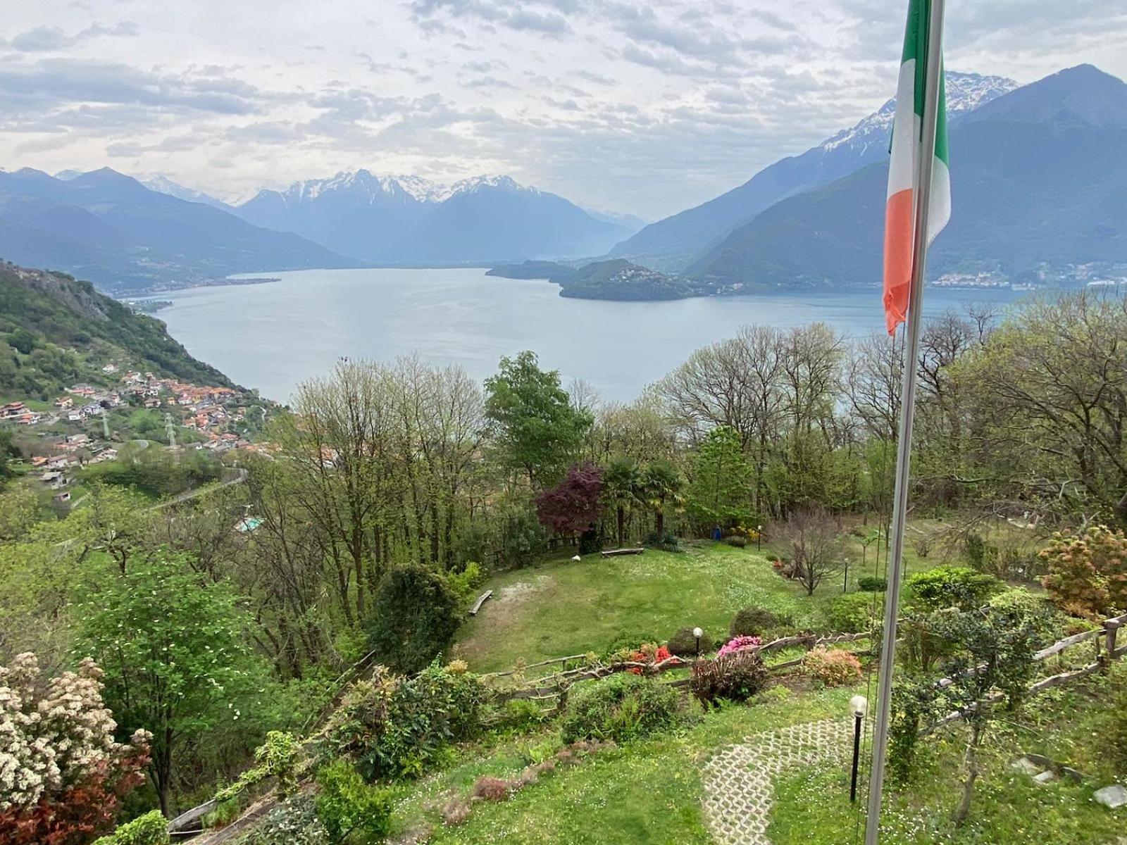 The Happy Rooster - Villa With Big Garden Pianello Del Lario Bagian luar foto